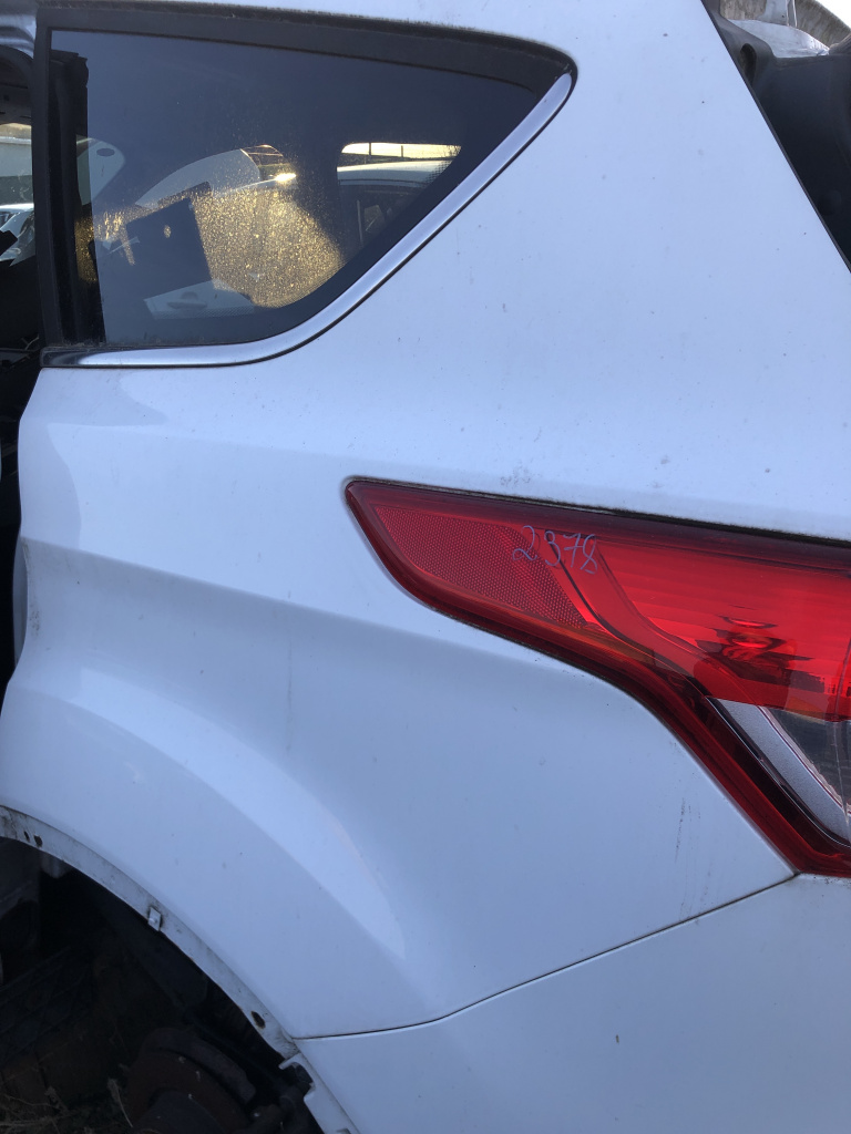 Aripa Stanga Spate Ford Kuga 2012