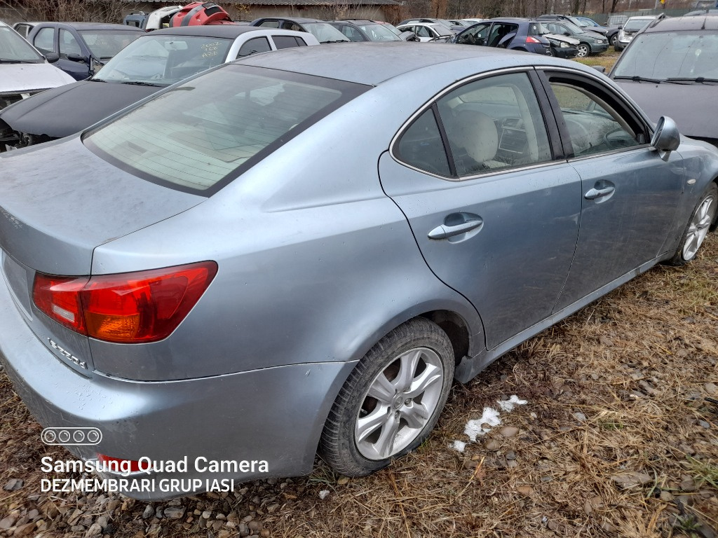 Aripa stanga spate Lexus IS 2006 berlina