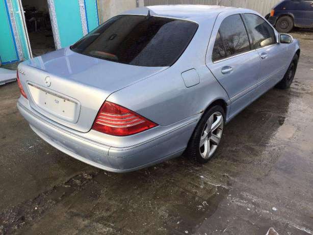 Aripa stanga spate Mercedes S-CLASS W220