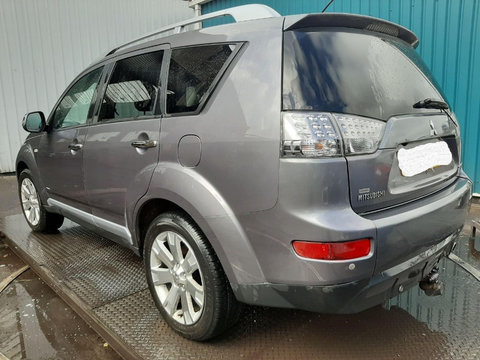 Aripa stanga spate Mitsubishi Outlander 2008 SUV 2.2 DIESEL