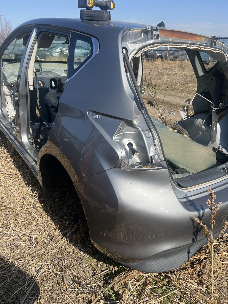 Aripa Stanga Spate Nissan Pulsar 2015