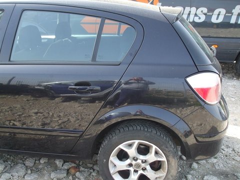 Aripa stanga spate Opel Astra H culoare negru cod culoare Z2HU