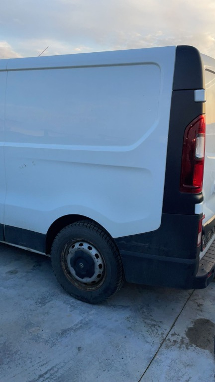 Aripa stanga spate Opel Vivaro 2017