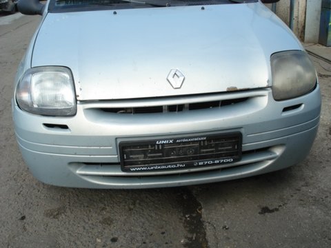 Aripa stanga spate Renault Clio 2000 BERLINA 1.4
