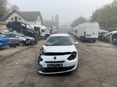 Aripa stanga spate Renault Fluence 2012 BERLINA 1.