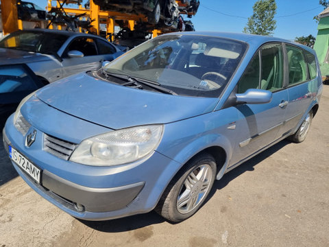 Aripa stanga spate Renault Grand Scenic 2004 Monovolum 1.9 dci F9Q 812