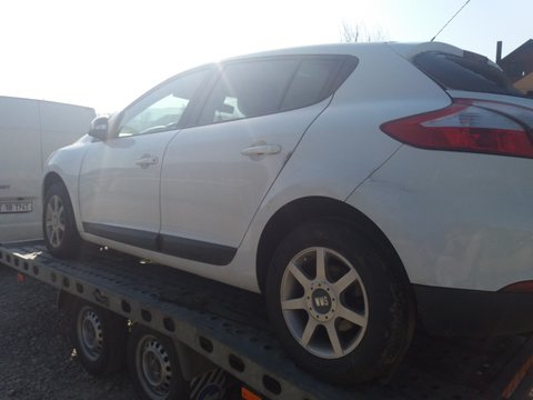Aripa stanga spate Renault megane 3 2012 hb 4 usi scurt ,PARC AUTORIZAT