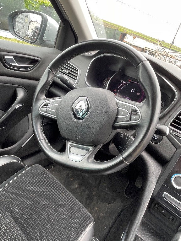 Aripa stanga spate Renault Megane 4 2018