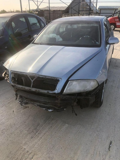 Aripa stanga spate Skoda Octavia 2 2006 HATCHBACK 