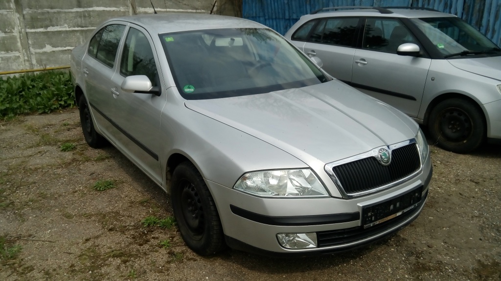 Aripa stanga spate Skoda Octavia 2007 Berelina 1.9