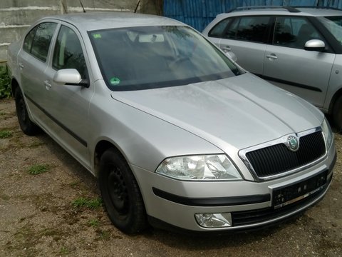 Aripa stanga spate Skoda Octavia 2007 Berelina 1.9 TDI