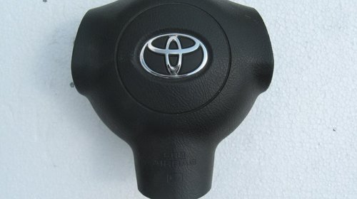 Aripa stanga spate Toyota Corolla 2005 S