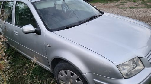 Aripa stanga spate Volkswagen Bora 2002 