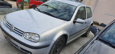 Aripa stanga spate Volkswagen Golf 4 2000 Hatchbac
