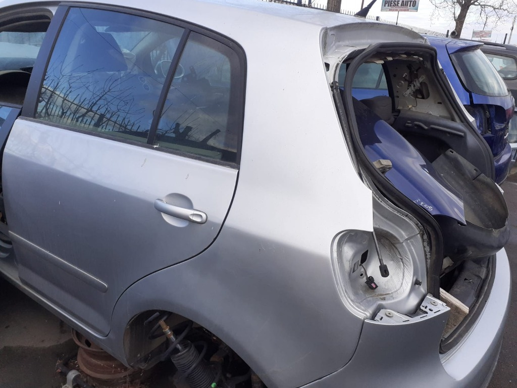 Aripa stanga spate Volkswagen Golf 5 Plus 2006 1.6
