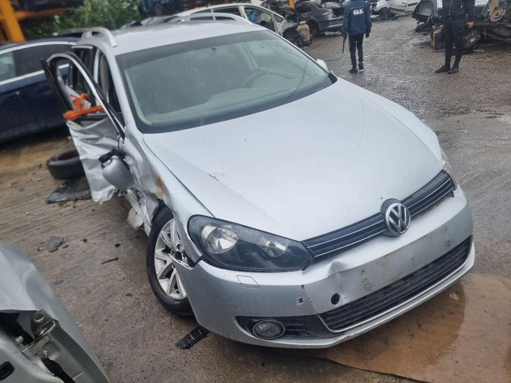 Aripa stanga spate Volkswagen Golf 6 201