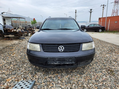 Aripa stanga spate Volkswagen Passat B5 2000 Break