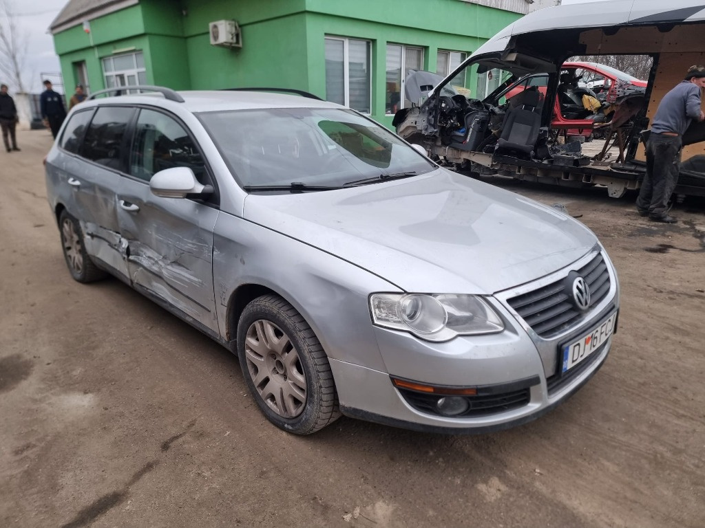 Aripa stanga spate Volkswagen Passat B6 