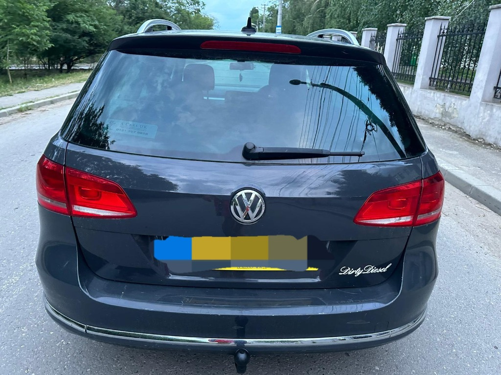 Aripa stanga spate Volkswagen Passat B7 