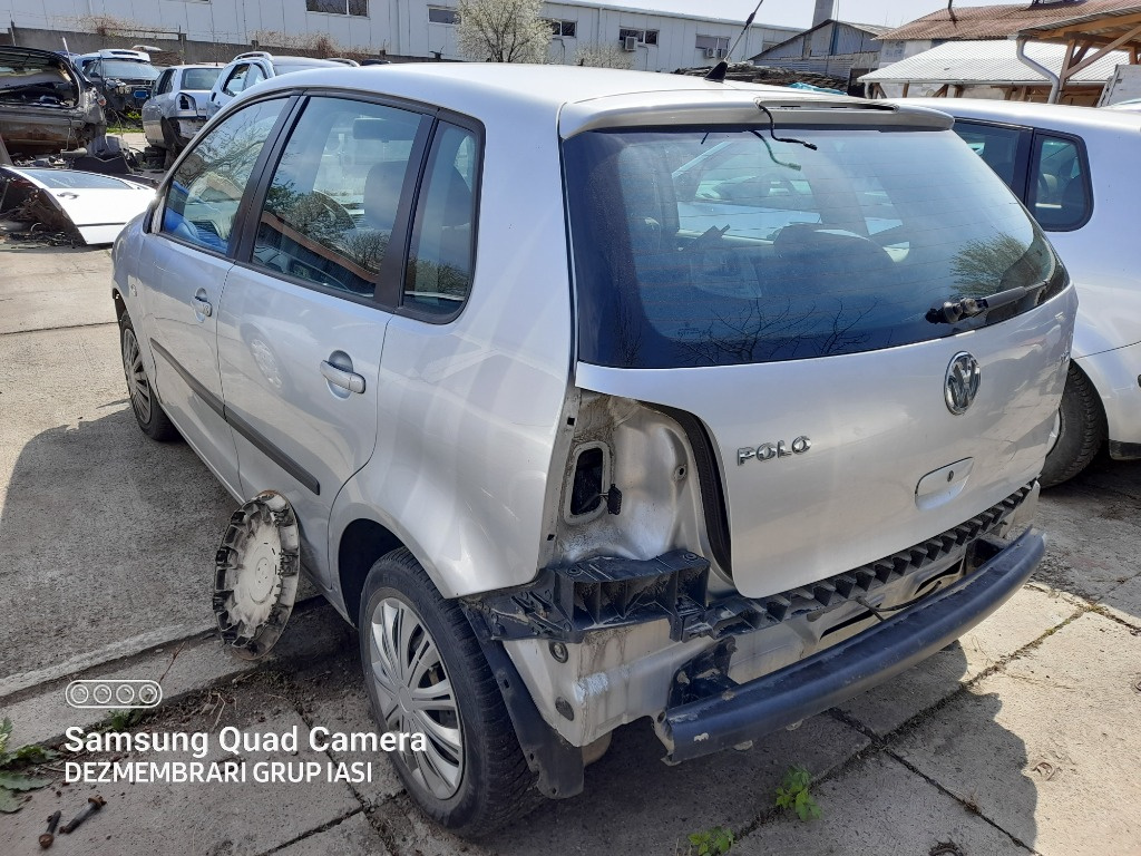 Aripa stanga spate Volkswagen Polo 9N 20