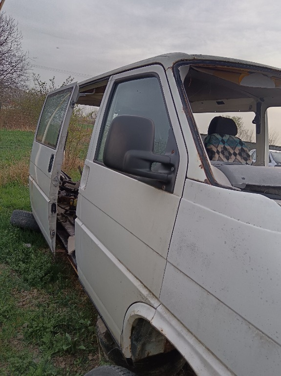 Aripa stanga spate Volkswagen T4 1999 Dokka 2.4 si