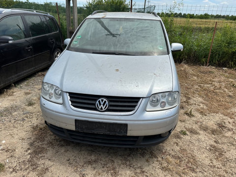 Aripa stanga spate Volkswagen Touran 2006 Hatchback 2.0