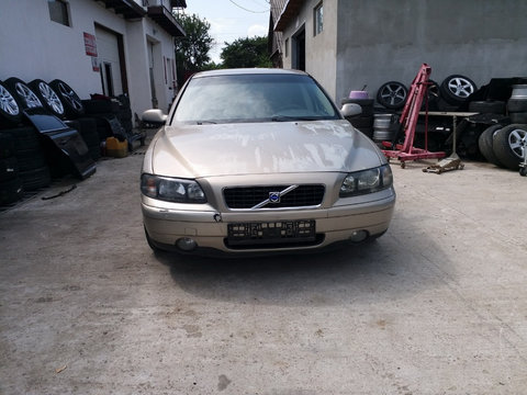 Aripa stanga spate Volvo S60 2003 limousina 2.4d