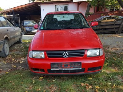 Aripa stanga spate VW Polo 6C 2000 BREAK 1.4 MPI