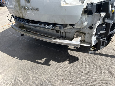 Armătura bară spate Renault Megane 3 hatchback 2012