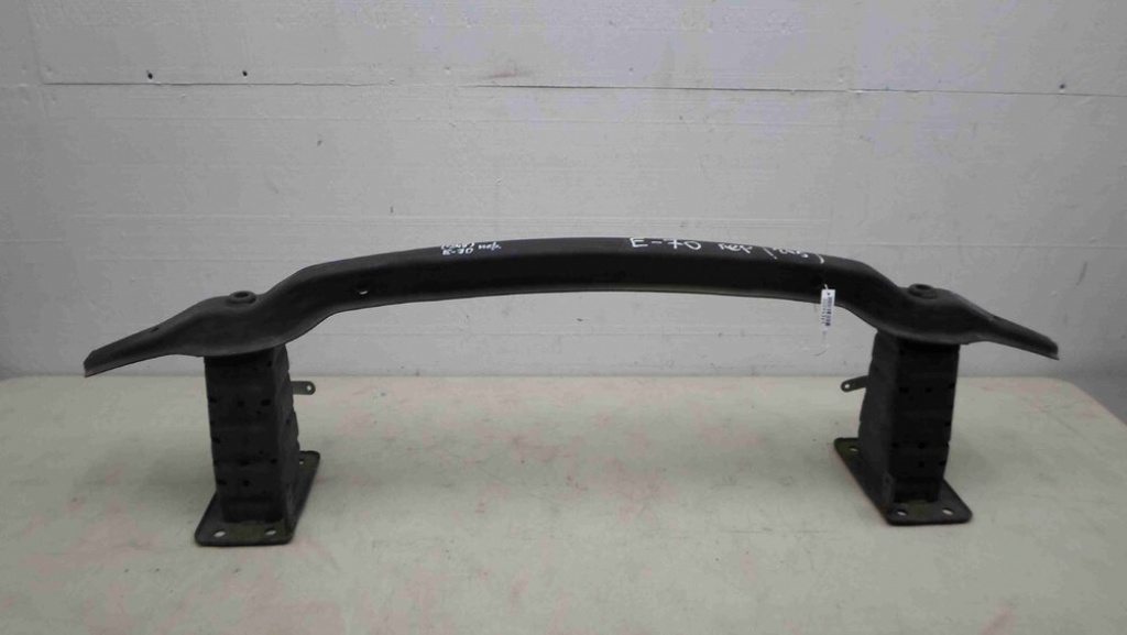 Armatura bara fata Bmw X5 E70 an 2008 cod piesa 7165458