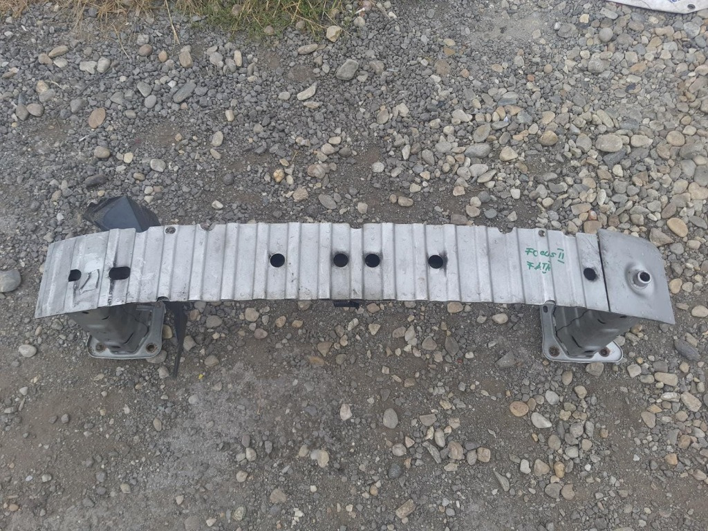Armatura bara fata Ford FOCUS 2 3M51-R10493-AB