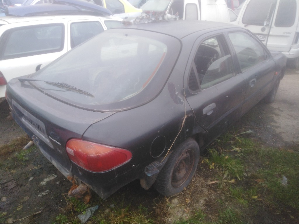 Armatura bara fata Ford Mondeo 1995 Hatc