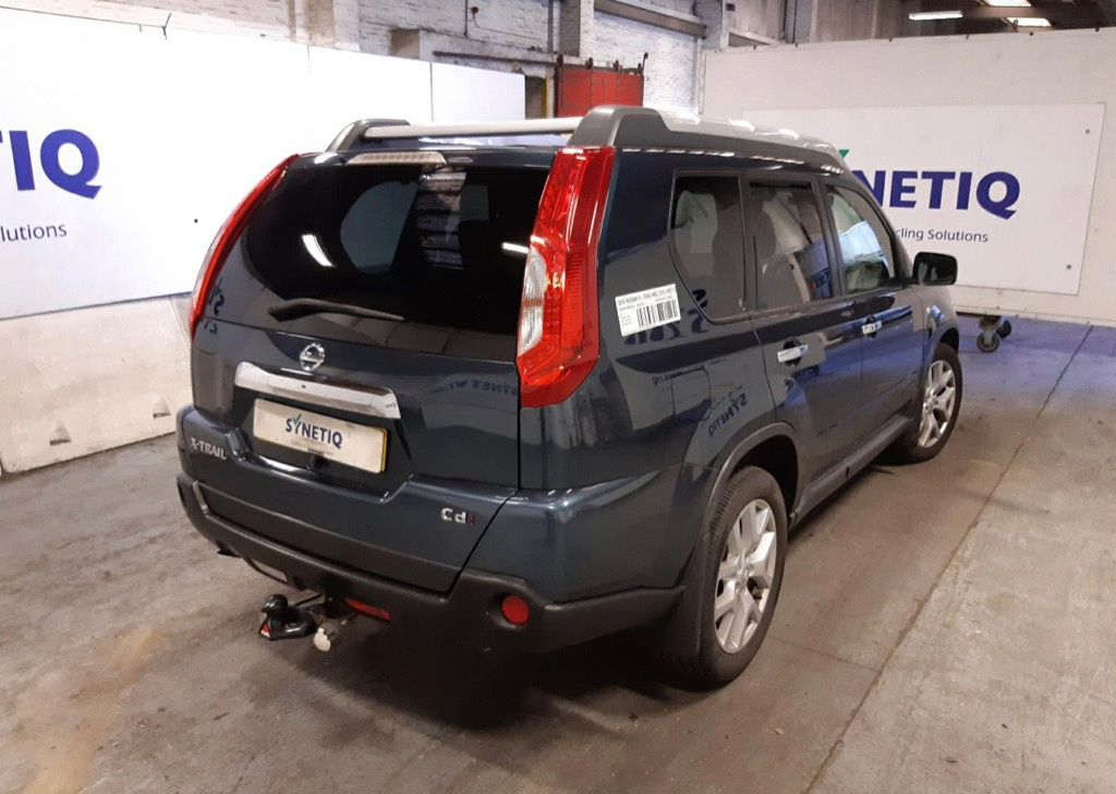 Armatura bara fata Nissan X-Trail 2009 T