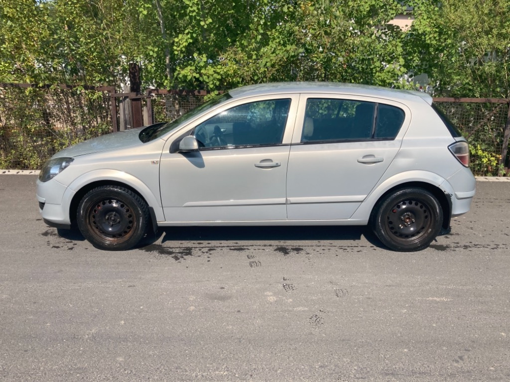 Armatura bara fata Opel Astra H 2005 Hat