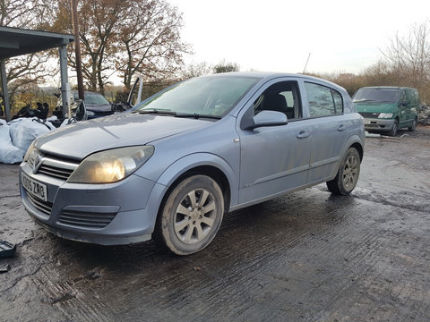 Armatura bara fata Opel Astra H 2006 Hatchback 1.7 CDTI