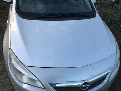 Armatura bara fata Opel Astra J 2012 combi / break