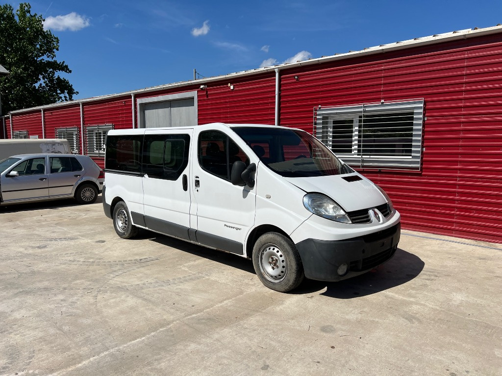 Armatura bara fata Renault Trafic 2008 MONOVOLUM 2.0 DCI