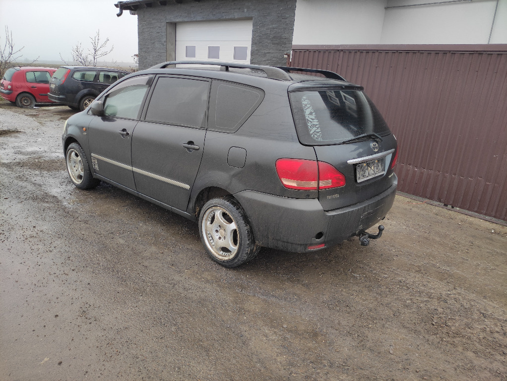 Armatura bara fata Toyota Avensis Verso 2005 SUV 2000