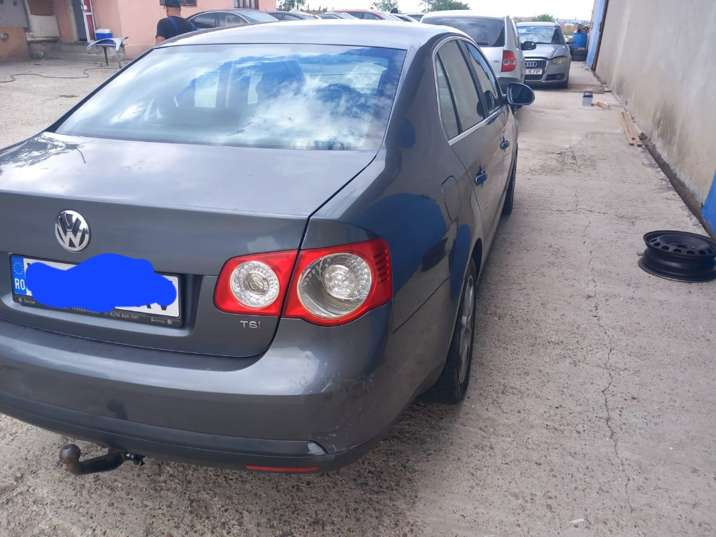 Armatura bara fata Volkswagen Jetta 2007