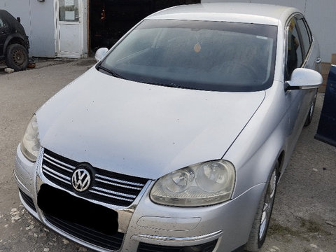 Armatura bara fata Volkswagen Jetta an 2009 Motor 2.0 CBD Diesel Cutie viteze manuala 6 trepte