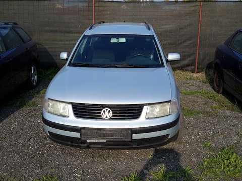 Armatura bara fata Volkswagen Passat B5 2000 break 1.9