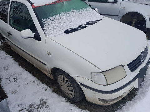 Armatura bara fata Volkswagen Polo 6N 2001 hatchback 1.4 benzina