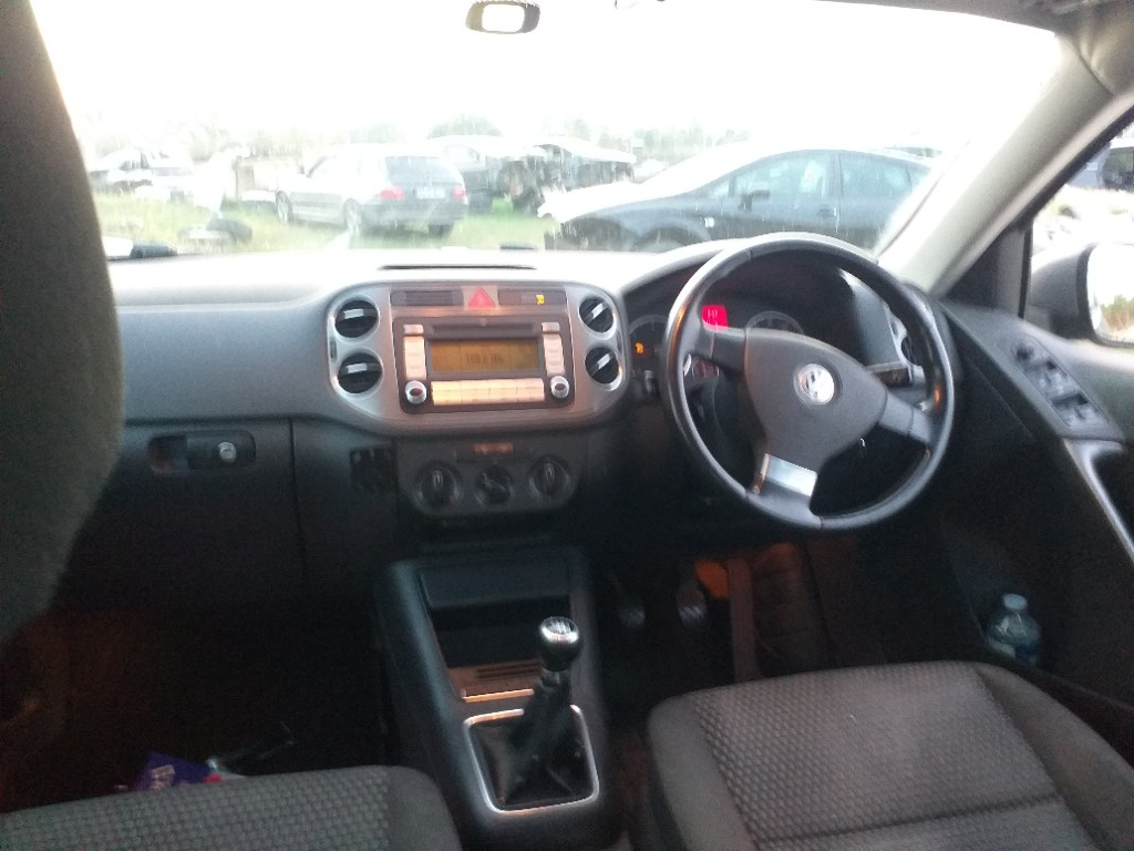 Armatura bara fata Volkswagen Tiguan 201