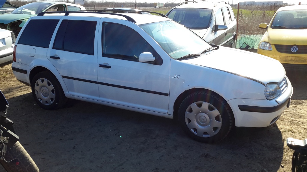 Armatura bara fata VW Golf 4 2000 break 