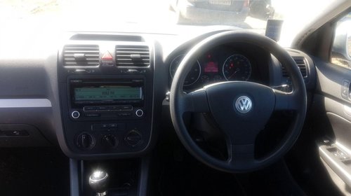 Armatura bara fata VW Golf 5 2009 COMBI 