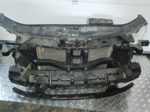 Armatura bara fata Vw Passat B6 1.6 TDI cod motor CAY an 2010 combi