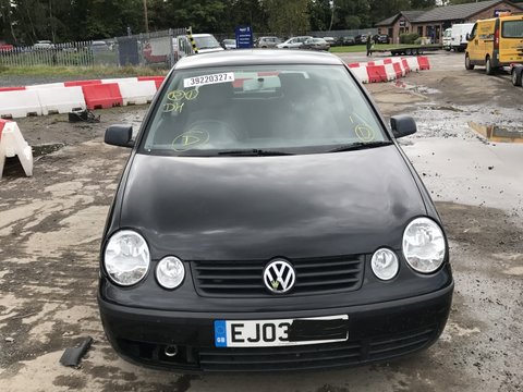 Armatura bara fata VW Polo 9N 2004 Hatchback 1.2 MPI