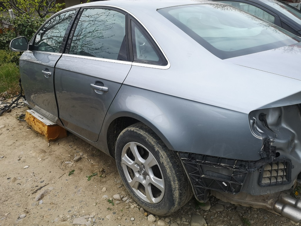 Armatura bara spate Audi A4 B8 2009 berl