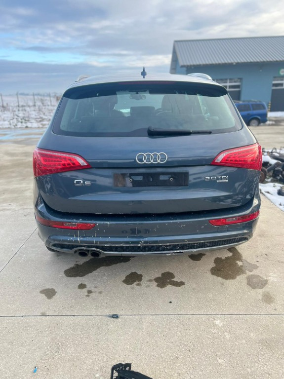 Armatura bara spate Audi Q5 2.0 TDI