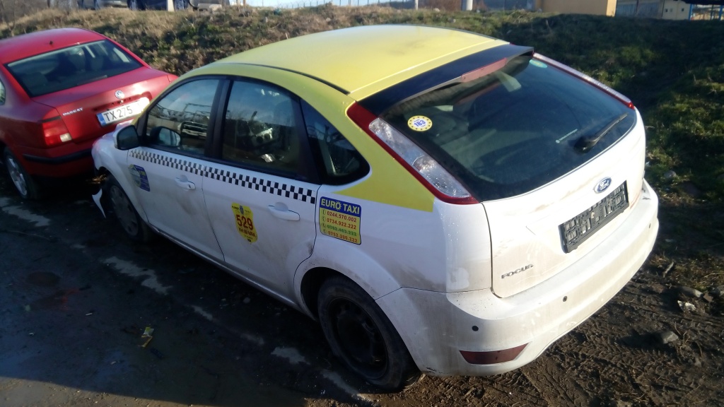 Armatura bara spate Ford Focus 2010 Hatchback 1.6 